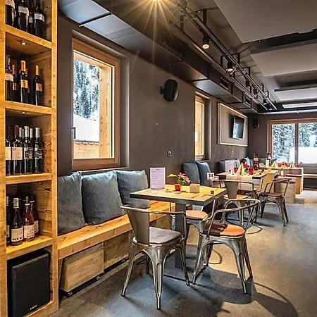 Hotel Swisspeak By Pierre & Premium